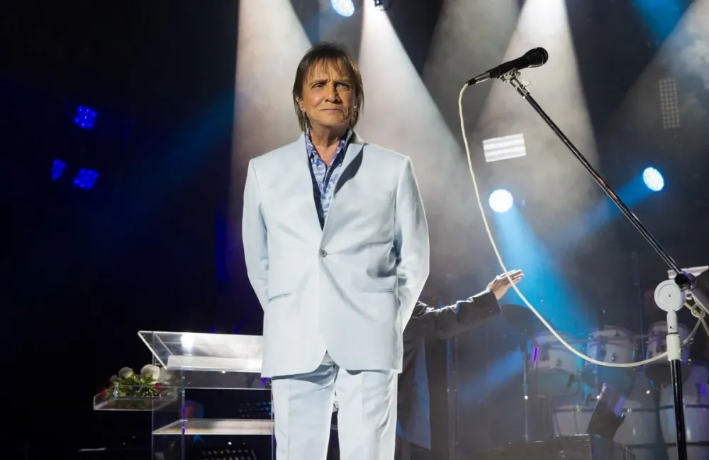Roberto Carlos anuncia shows na Bahia em julho