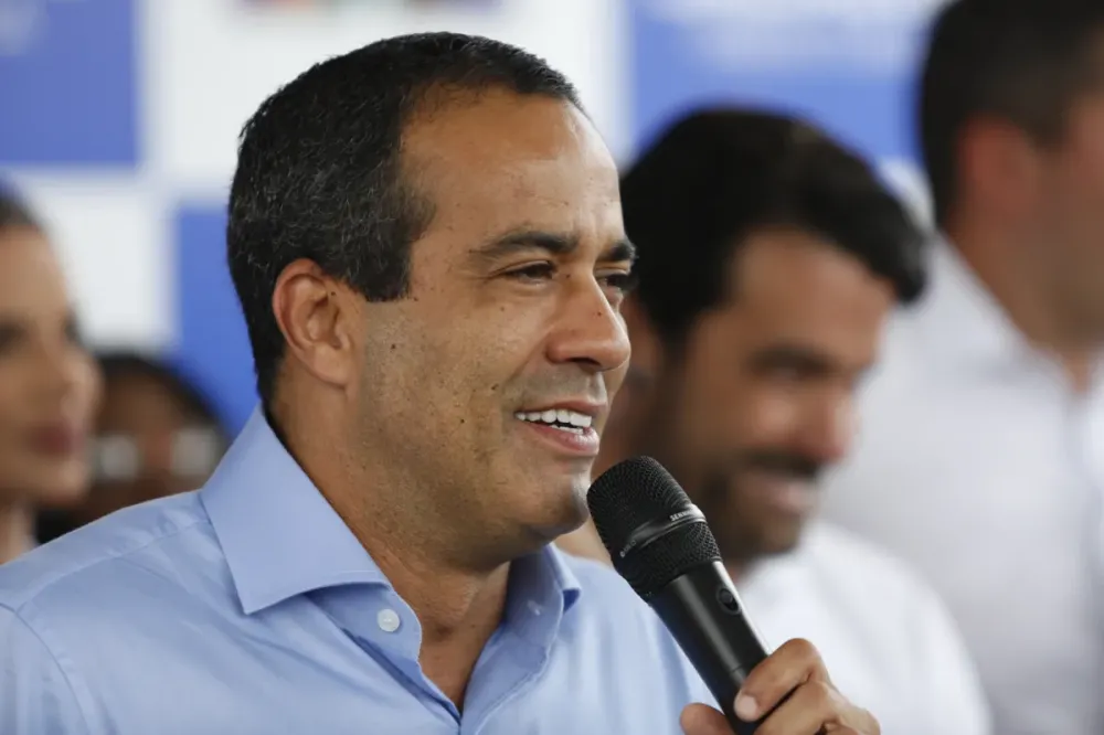 Bruno Reis antecipa 100% dos salários dos servidores para 21 de junho