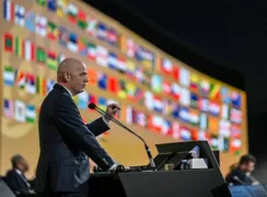 Sindicatos de jogadores comparecem à Justiça para criticar calendário da Fifa