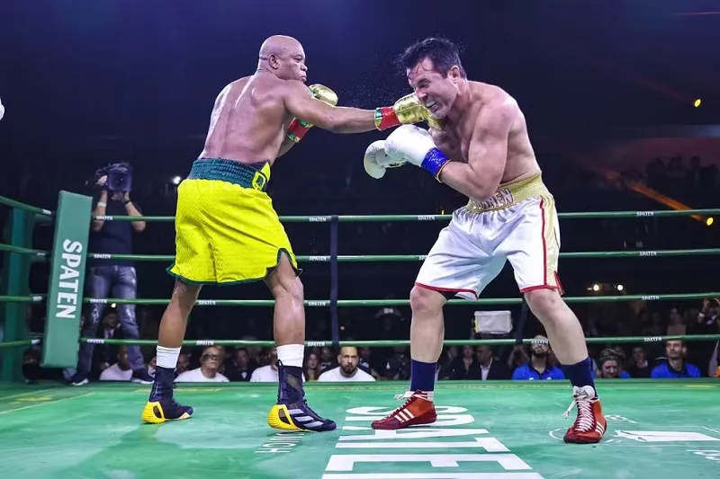 Anderson Silva empata em luta de despedida com Chael Sonnen