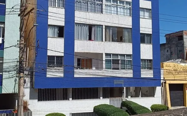 Mulher mata marido, oficial do Exército, em Amaralina, e diz em grupo de WhatsApp: 'Aconteceu uma tragédia'