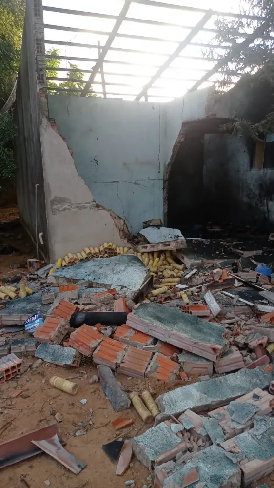 Fábrica de fogos clandestina explode no interior da Bahia