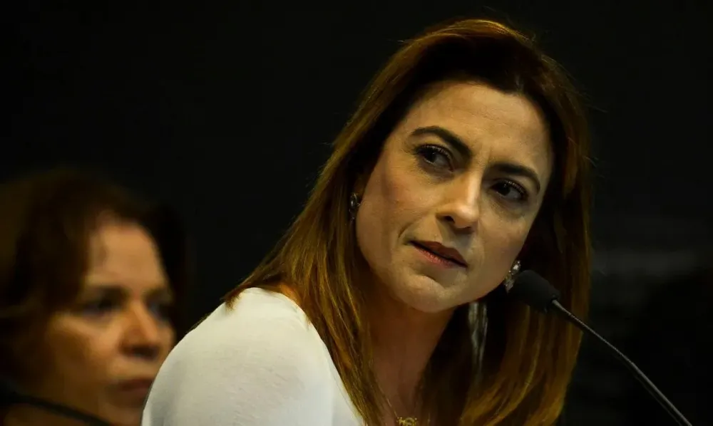 Soraya Thronicke critica encenação de aborto no Senado