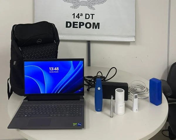 Mulher é presa após furtar R$ 110 mil em itens de apartamento na Barra