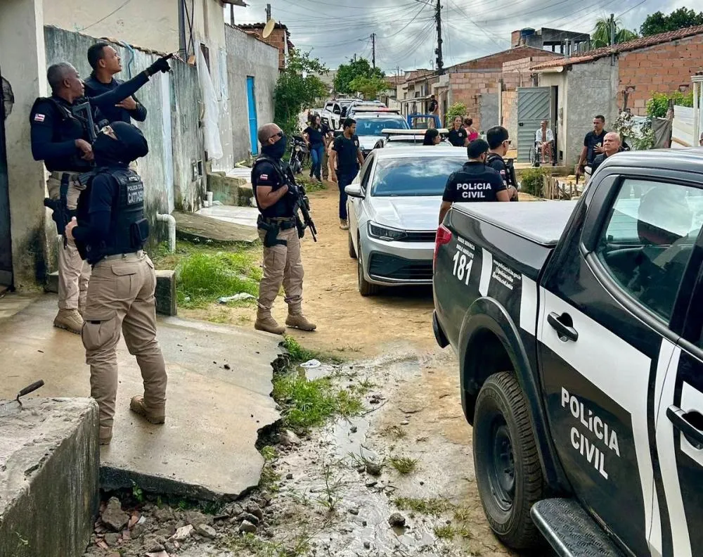 Operação da polícia baiana cumpre mandados no Complexo de Bangu, no Rio de Janeiro