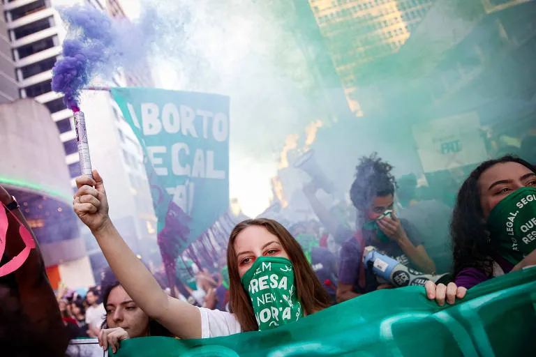 66% dos brasileiros são contra o PL sobre o aborto, diz Datafolha