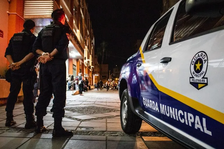 Comissão discute proposta que transforma as guardas municipais em polícias 