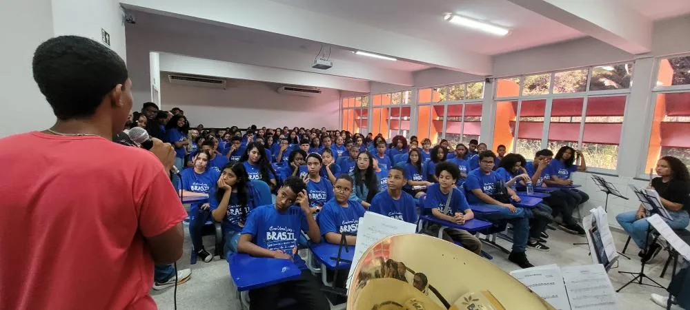 Estudantes de Mata e Salvador vão participar de acampamento educativo em Praia do Forte 