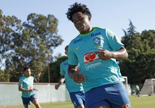 Seleção brasileira treina de olho na Colômbia em seu 3º duelo na Copa América
