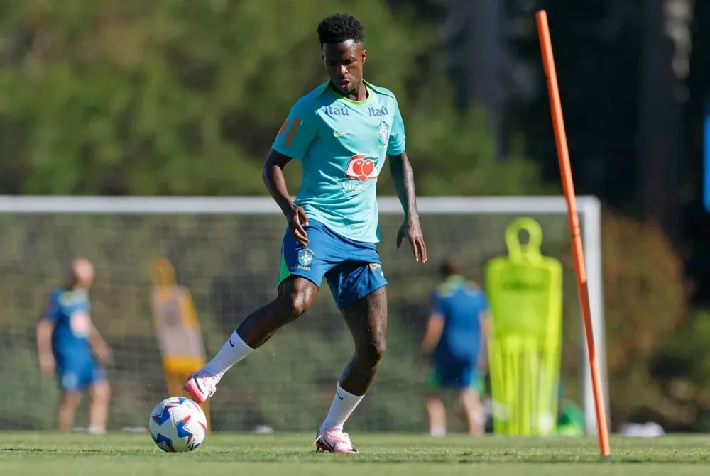 Brasil busca liderança do grupo contra Colômbia em duelo decisivo na Copa América