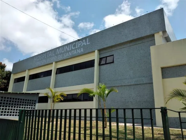 Prefeitura de Dias d’Ávila entrega novas alas do hospital municipal