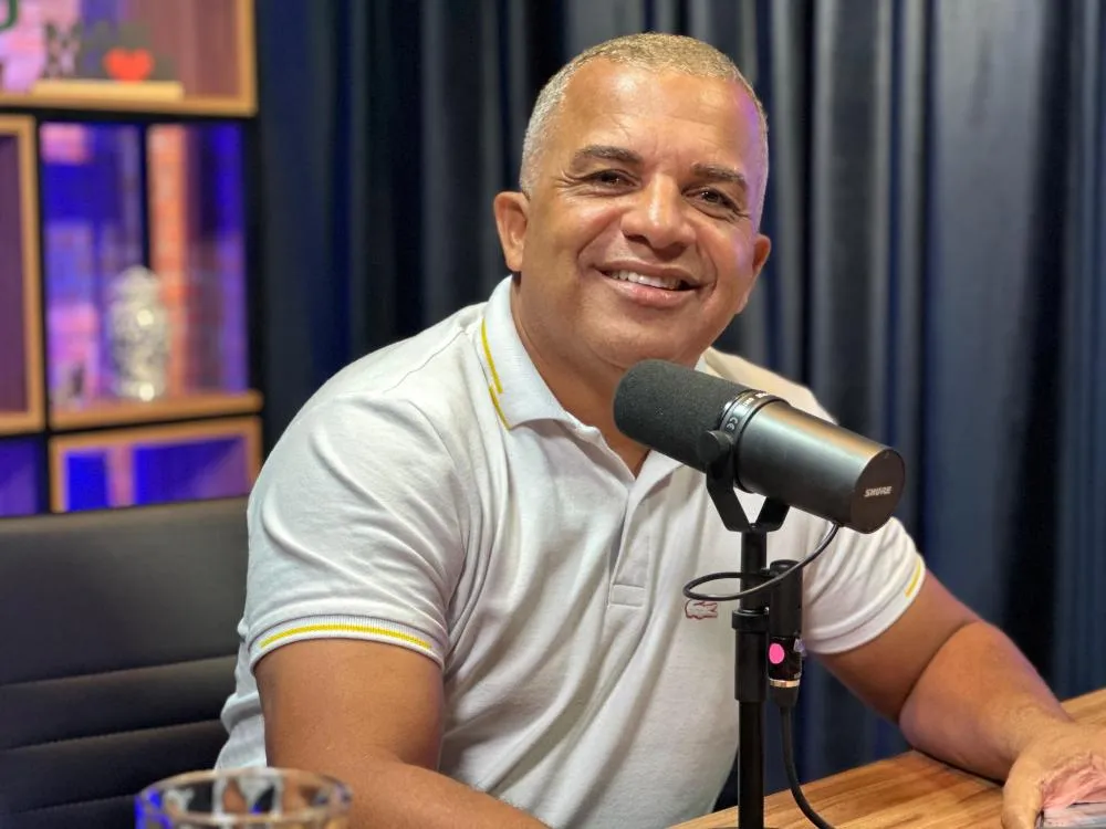"Eu vou sentar com qualquer pessoa, seja ela situação ou oposição, porque a minha bandeira é o povo", dispara Bira da Barraca