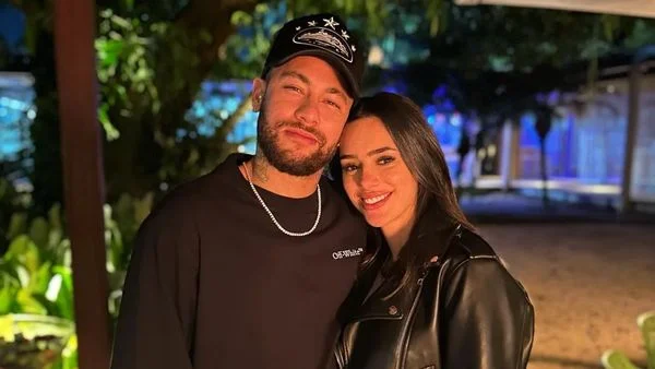 Juntos de novo? Neymar e Bruna Biancardi vão a show de Thiaguinho na eliminação da seleção