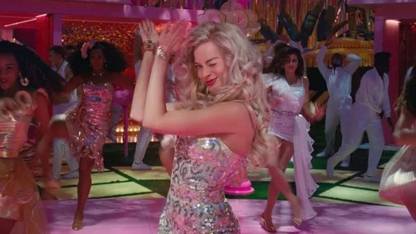 Margot Robbie, protagonista de Barbie, está grávida do primeiro filho