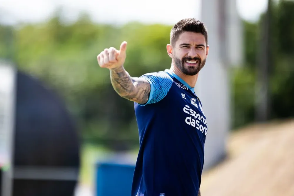 Everaldo recebe terceiro cartão amarelo e desfalca o Bahia contra o Cuiabá; veja opções para o ataque