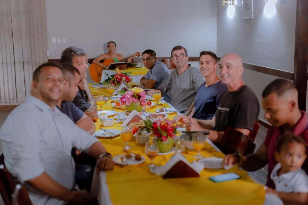 Movimento Florescer lança programa masculino "INVICTUS" no Dia dos Homens