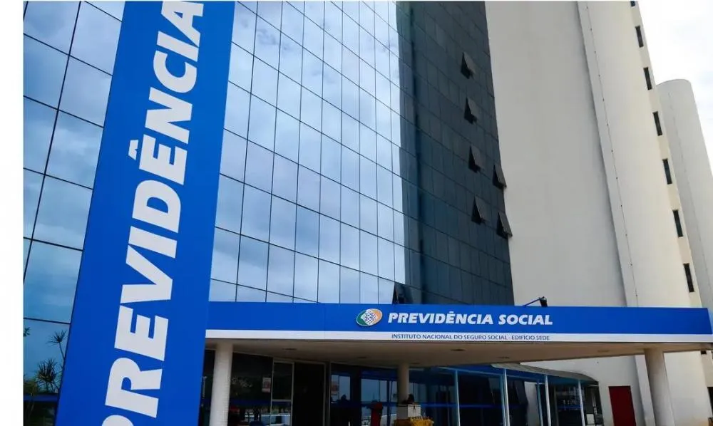 Polícia Federal descobre dispositivos ilegais para roubar dados em computadores do INSS