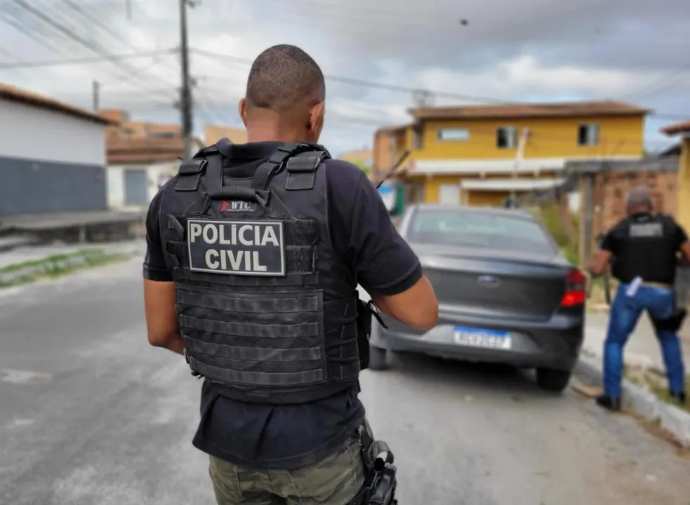 Homem ateia fogo em outro após recusa de relação homossexual