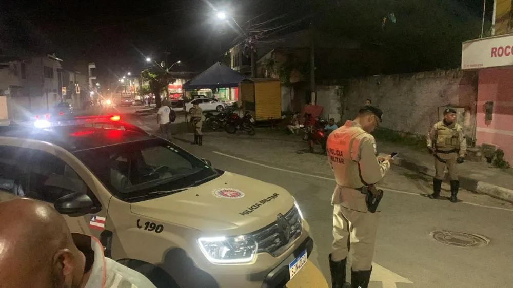 Esquadrão Fênix e 53ª CIPM fazem operação no centro de Mata de São João 