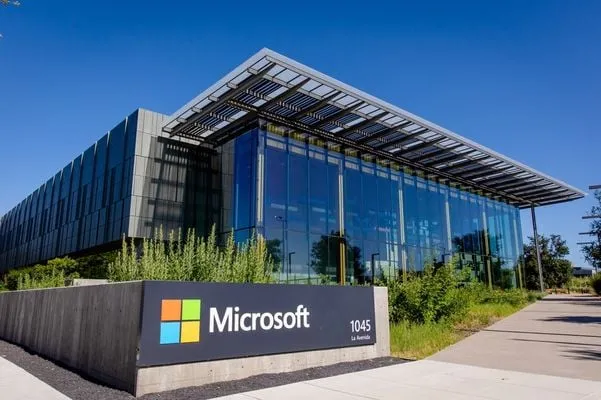 Apagão cibernético foi causado por falhas em serviços da Microsoft