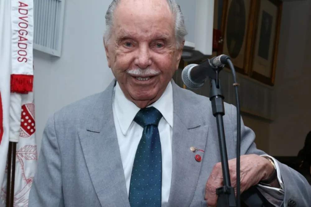 Advogado mais antigo do Brasil, morre aos 104 anos, com 80 anos de carreira