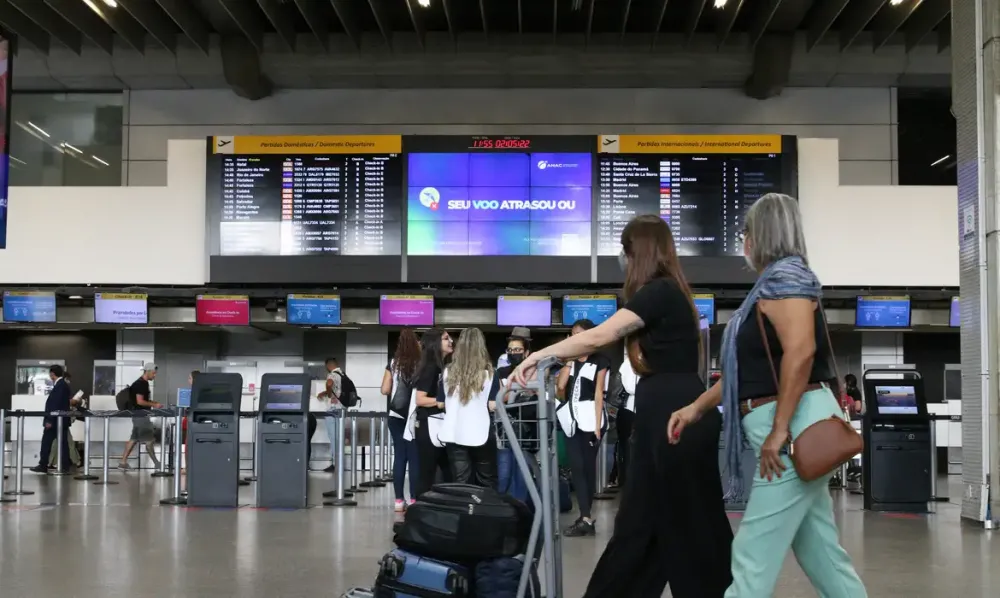 Apagão mundial: Gol e Latam pedem que passageiros verifiquem voos