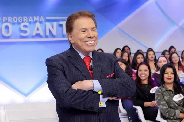  Silvio Santos tem alta hospitalar após ser internado com H1N1