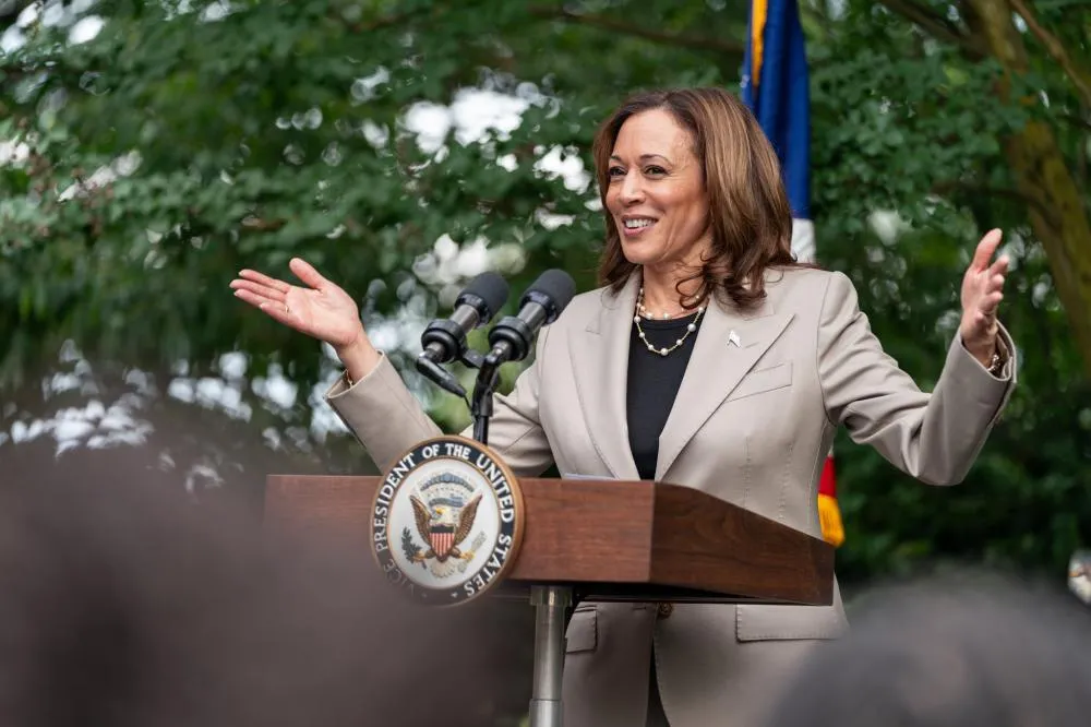 Kamala Harris consegue delegados suficientes para ganhar indicação do partido democrata