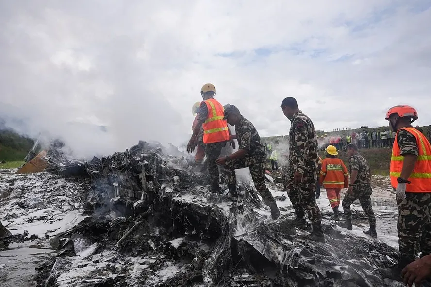 Dezoito pessoas morrem em acidente de avião no Nepal