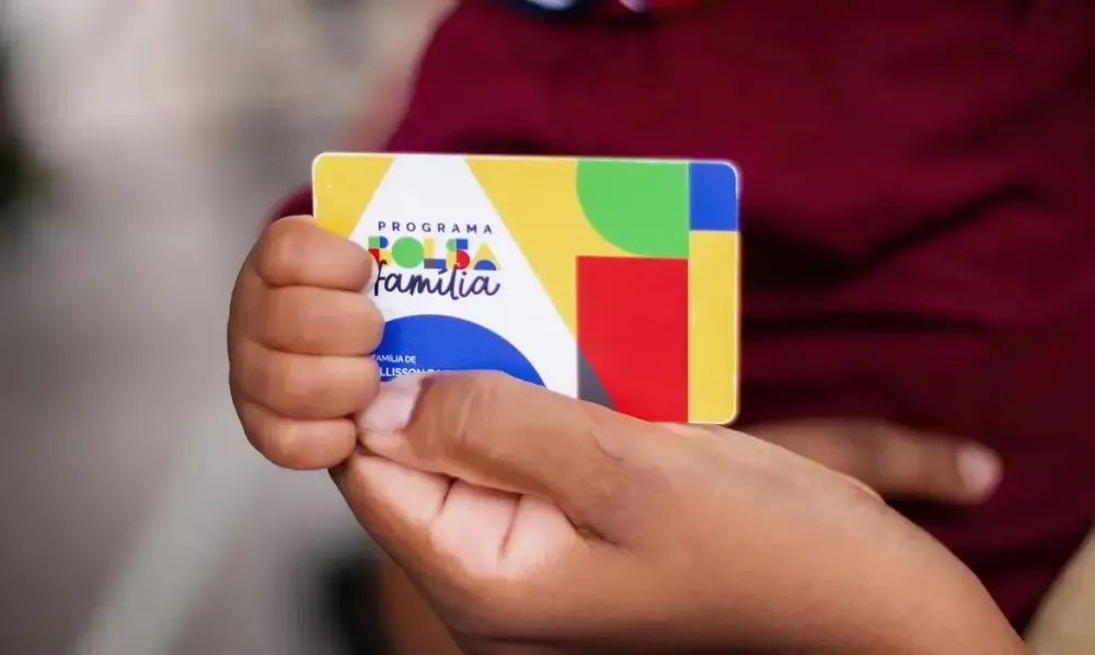 Caixa paga Bolsa Família a beneficiários com final 6