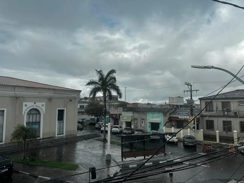 Frente fria chega com força e derruba a temperatura em Mata de São João