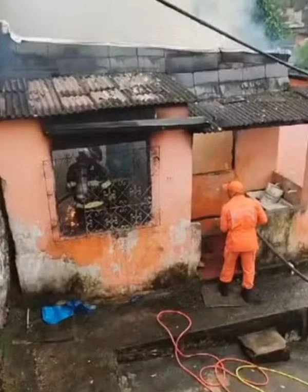 Crianças morrem carbonizadas após casa pegar fogo em Itabuna
