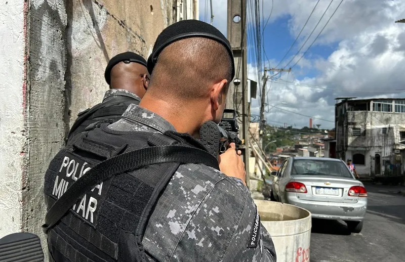 PM deflagra operação contra facções em Tancredo Neves