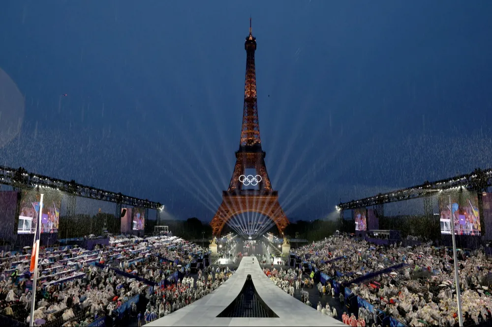 Cerimônia de abertura com temporal dá início aos Jogos Olímpicos de Paris-2024