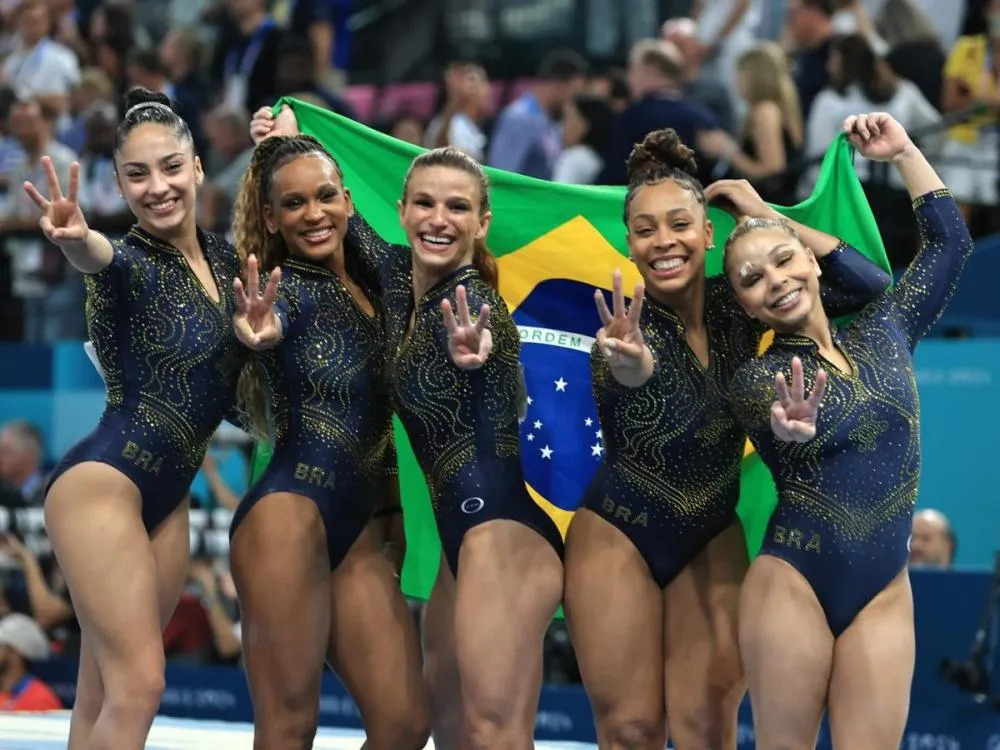 Sangue e suor: Brasil leva bronze por equipes na ginástica em Paris
