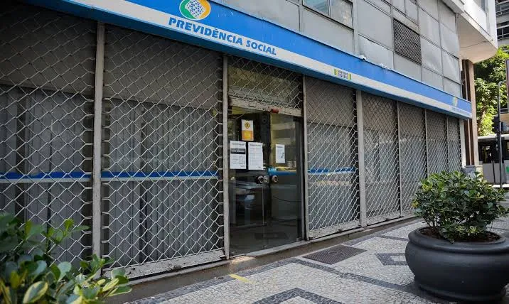 Funcionários falsos do INSS estão realizando prova de vida presencial