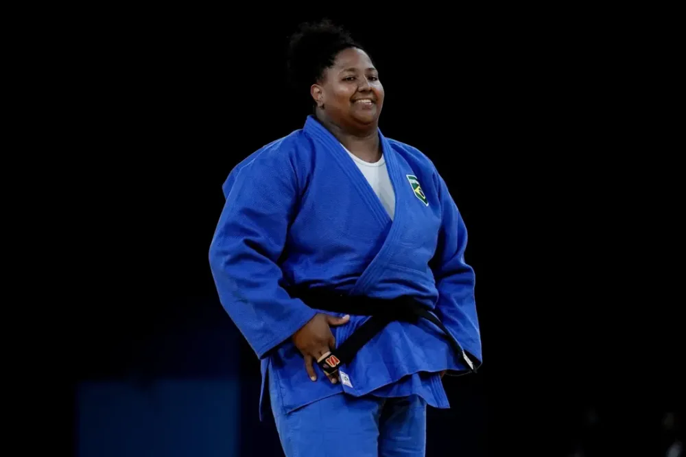 Bia Souza avança às semis no judô; Rafael Silva cai nas oitavas