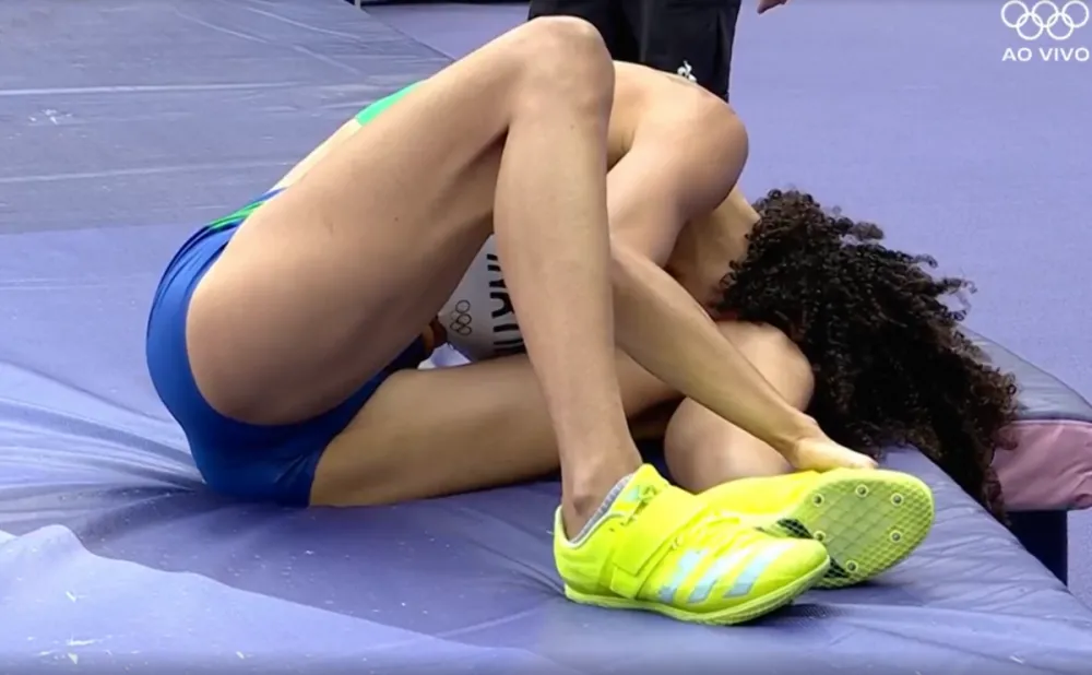 Valdileia Martins iguala recorde brasileiro e avança à final do salto em altura, mas se lesiona