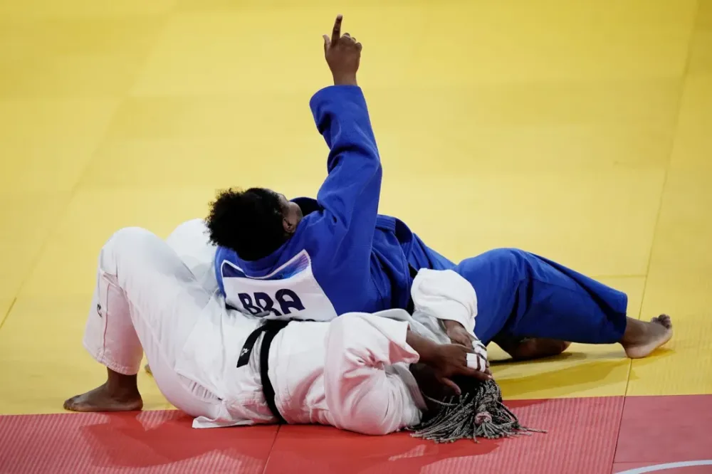 Bia Souza vence semifinal e já garante medalha olímpica