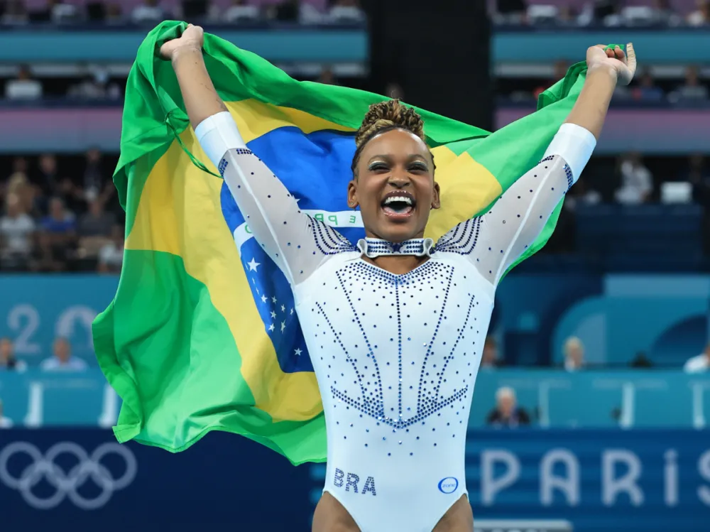 Rebeca Andrade conquista a terceira medalha no salto em Paris