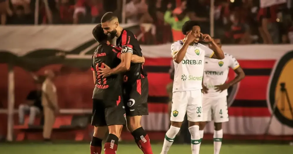 Vitória vence Cuiabá e conquista segunda vitória consecutiva no Brasileirão