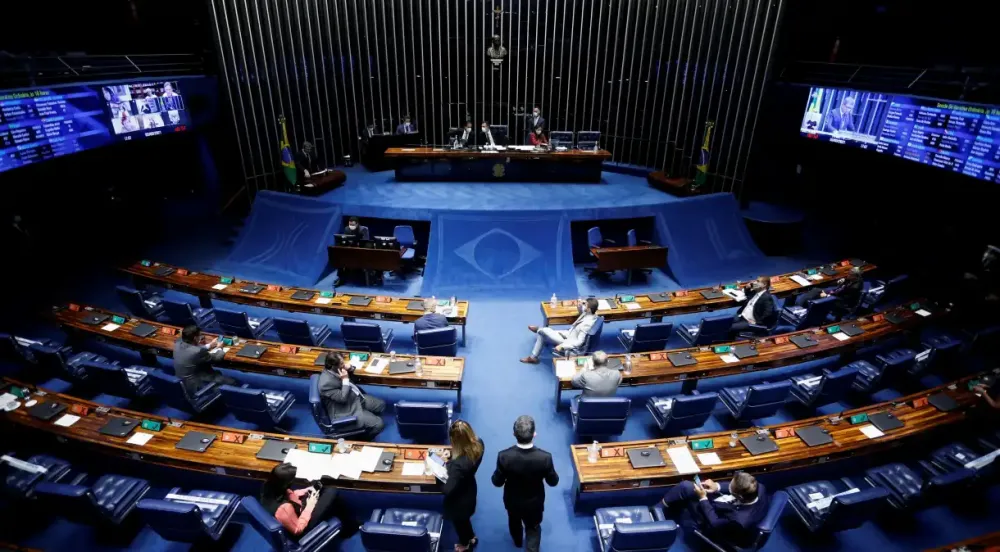 Plenário do Senado retoma do recesso com discussão de PEC que alivia dívidas de municípios