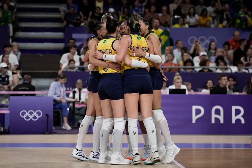 Dia de altos e baixos deixa Brasil duas medalhas abaixo da projeção do recorde