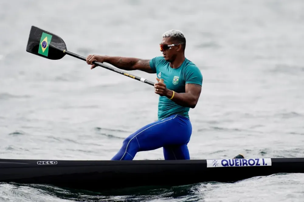 É PRATA!! Isaquias Queiroz garante medalha na canoagem velocidade