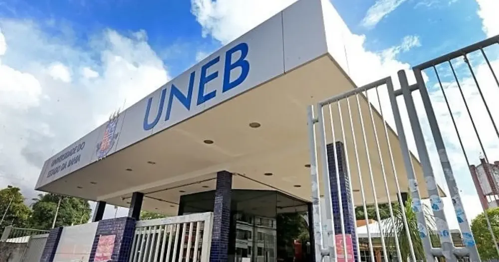 UNEB abre concurso público para técnico e analistas universitários 