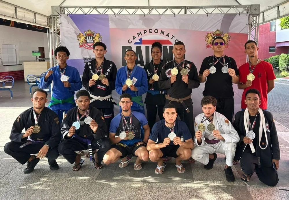 Atletas de Mata de São João conquistam 19 medalhas em competição de Jiu-Jítsu em Salvador