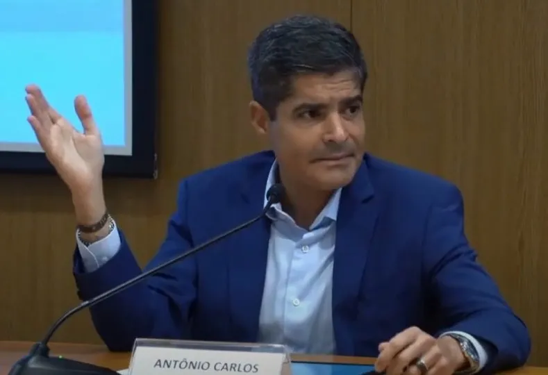"Mesmo tentando maquiar, Jerônimo não consegue" critica Acm Neto em relação a nota do Ideb