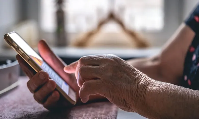 Uso de internet no país cresce mais entre idosos, mostra IBGE