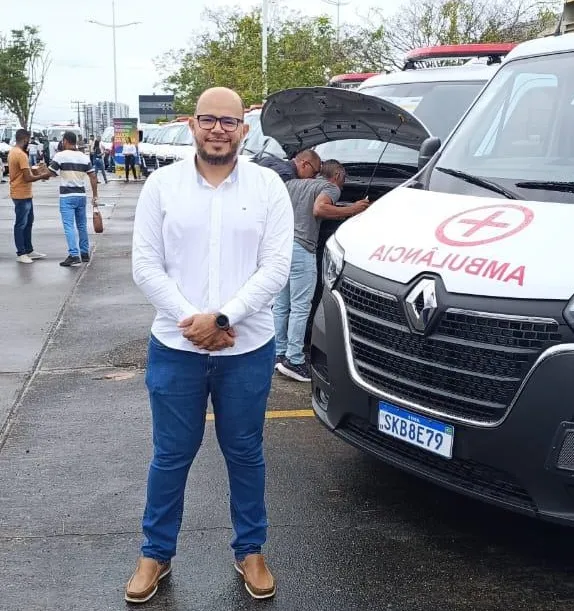 Nova ambulância reforça atendimento em Dias d'Ávila