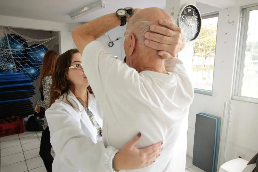 Comissão aprova piso de R$ 4.650 para fisioterapeutas e terapeutas ocupacionais 